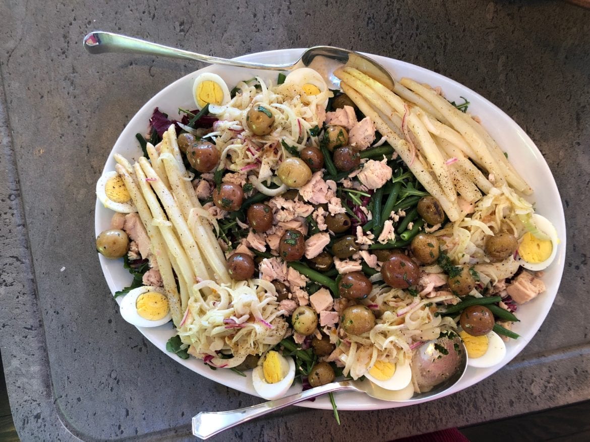 Lunch at In The Groove: White Salad Nicoise