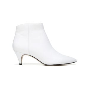 12 White Hot Boots You'll Love For This Season - In The Groove